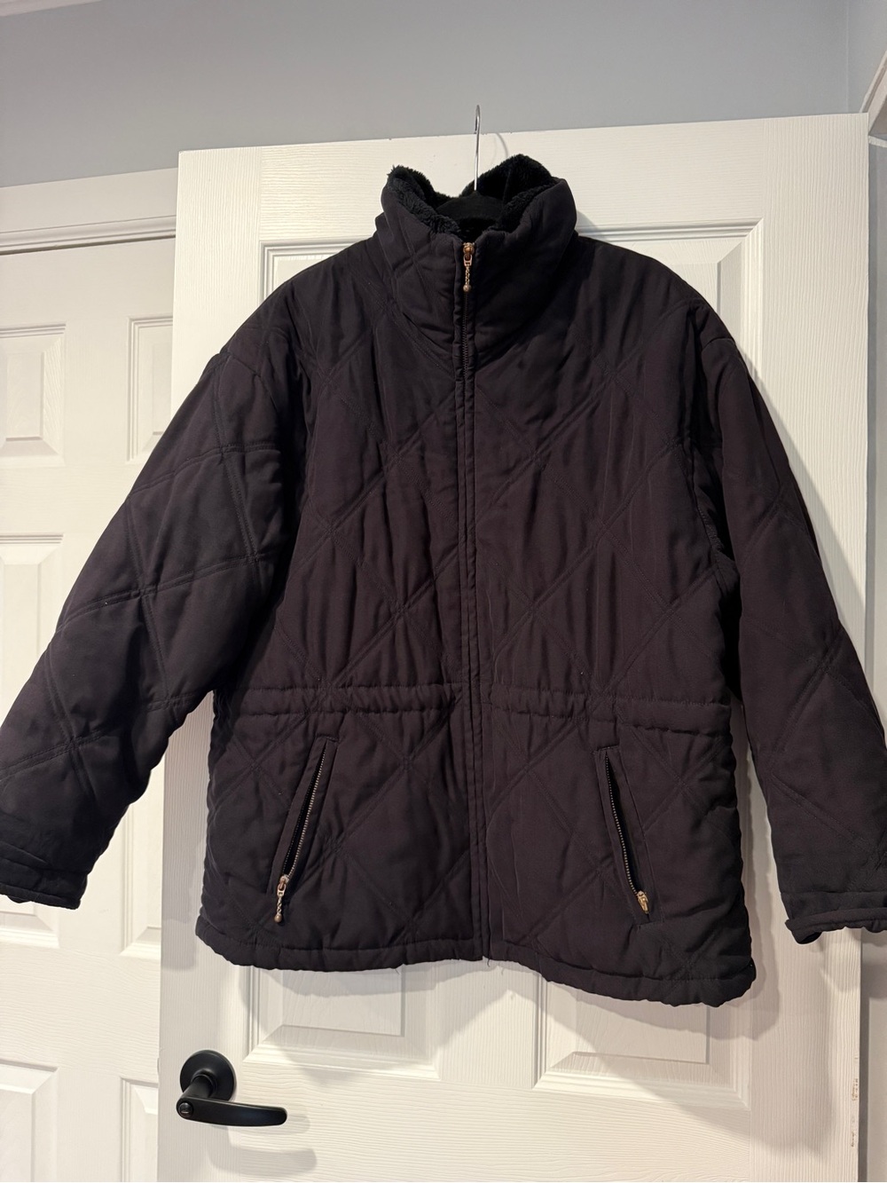 Larry Levine Women's Size L Black Quilted Puffer Jacket with Zip Pockets